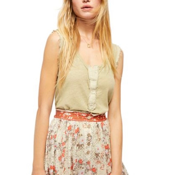 Free People green distressed tank top - Picture 1 of 7